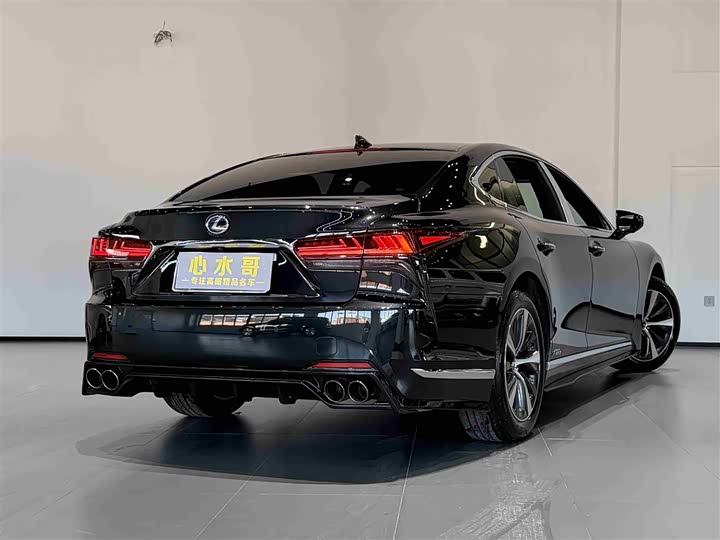 Фото 4 - Lexus LS