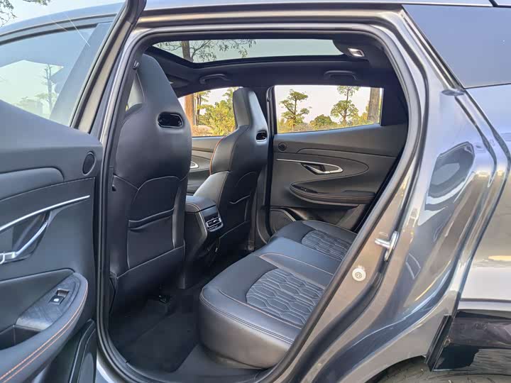 Фото 6 - Changan UNI-T