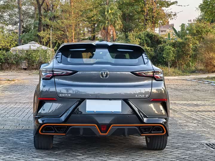 Фото 9 - Changan UNI-T