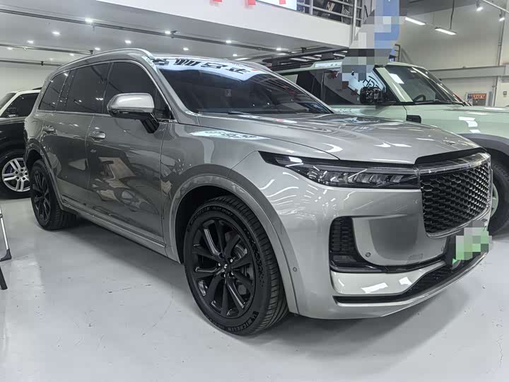 Фото 3 - LiXiang One