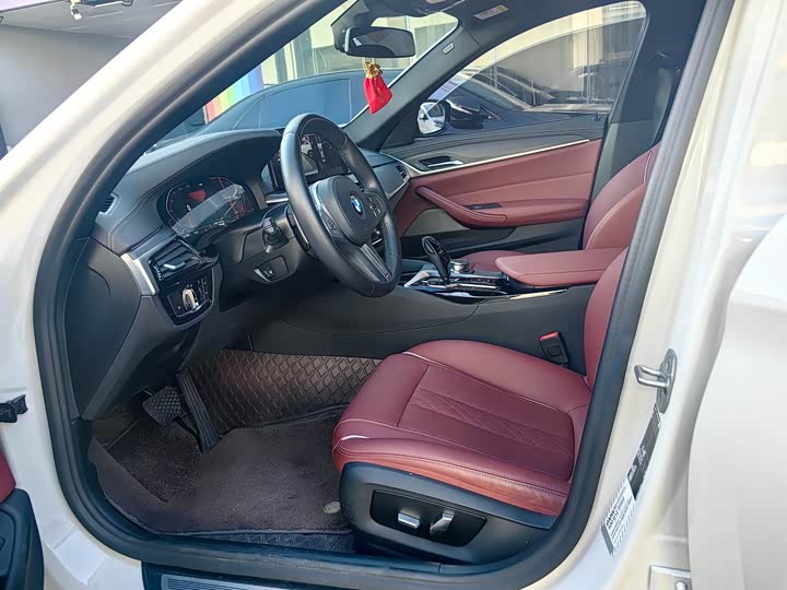 Фото 4 - BMW 5 Series