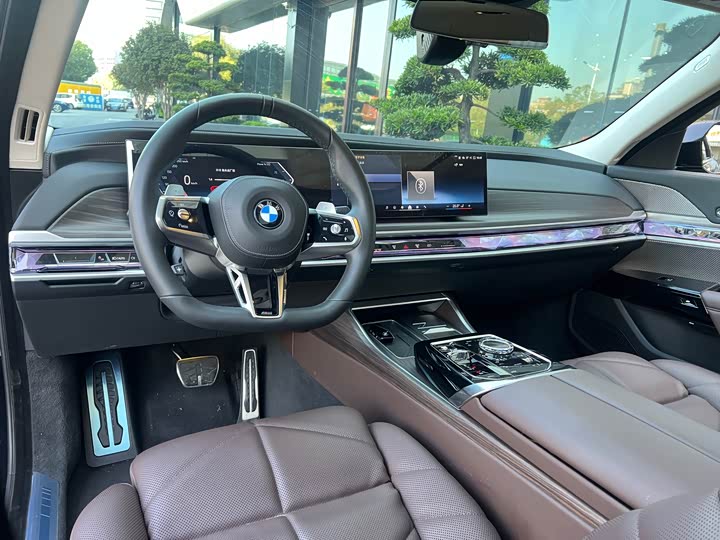 Фото 7 - BMW 7 Series