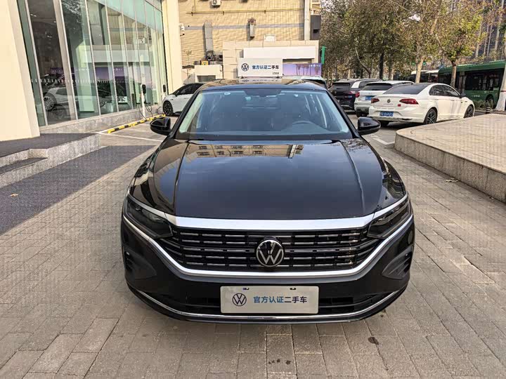 Фото 2 - Volkswagen Passat