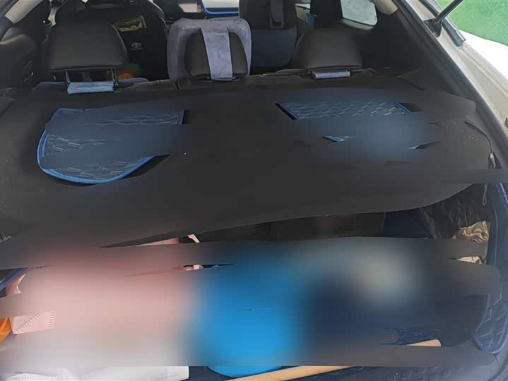 Фото 4 - Toyota C-HR