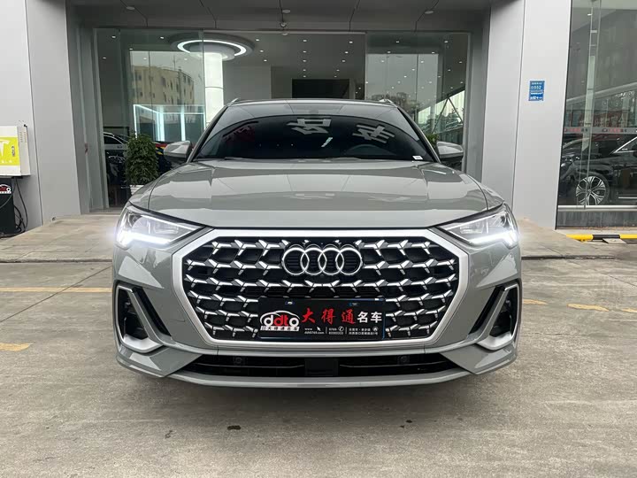 Фото 2 - Audi Q3