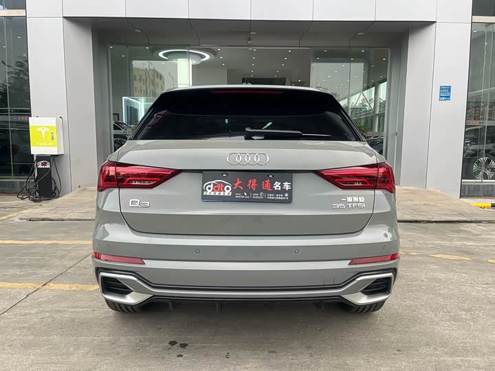 Фото 4 - Audi Q3