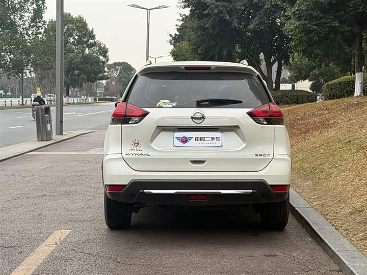 Фото 5 - Nissan X-Trail