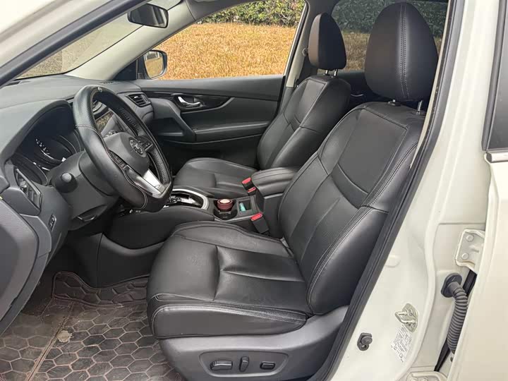 Фото 8 - Nissan X-Trail