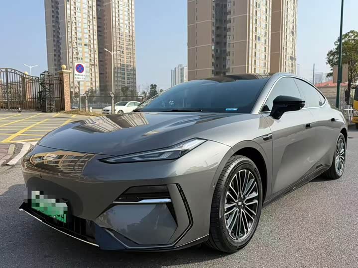 Фото 1 - Geely Galaxy E8