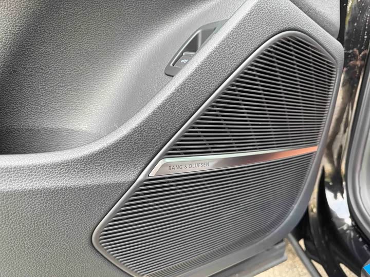 Фото 5 - Audi Q7