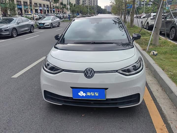 Photo 2 - Volkswagen ID.3