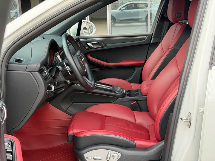 Фото 9 - Porsche Macan