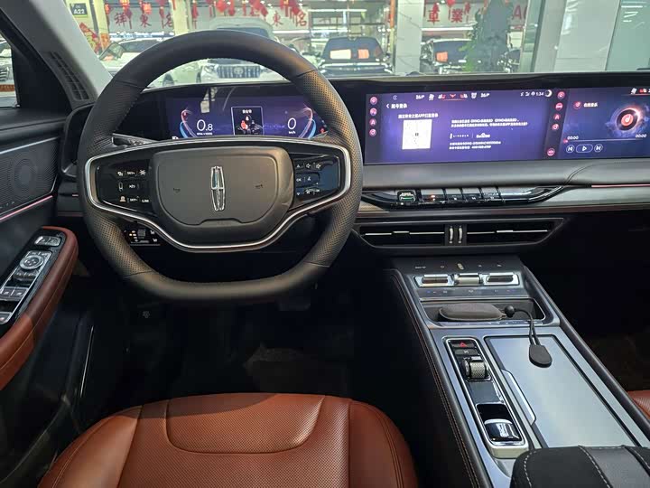 Фото 9 - Lincoln Z (Zephyr)