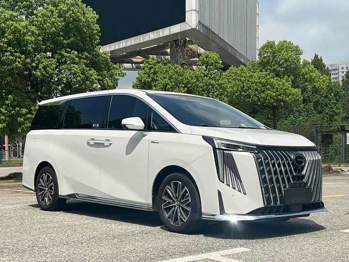 Фото 3 - GAC Trumpchi M8