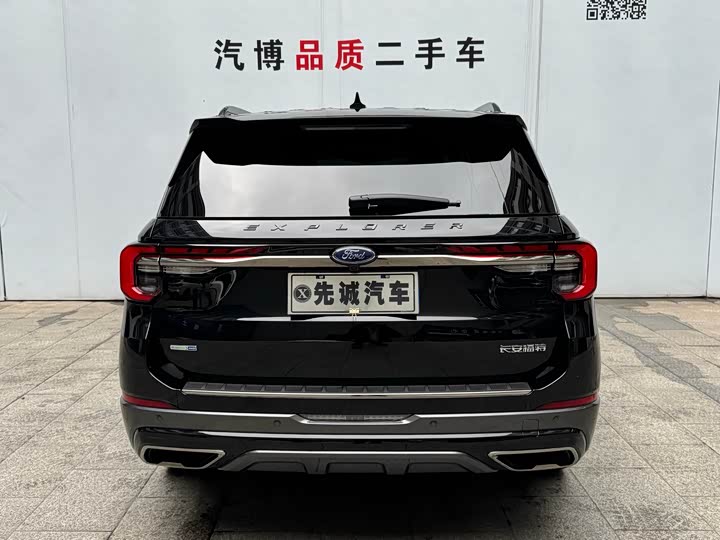 Фото 6 - Ford Explorer