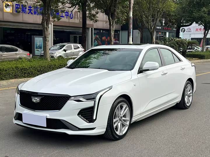 Фото 1 - Cadillac CT4