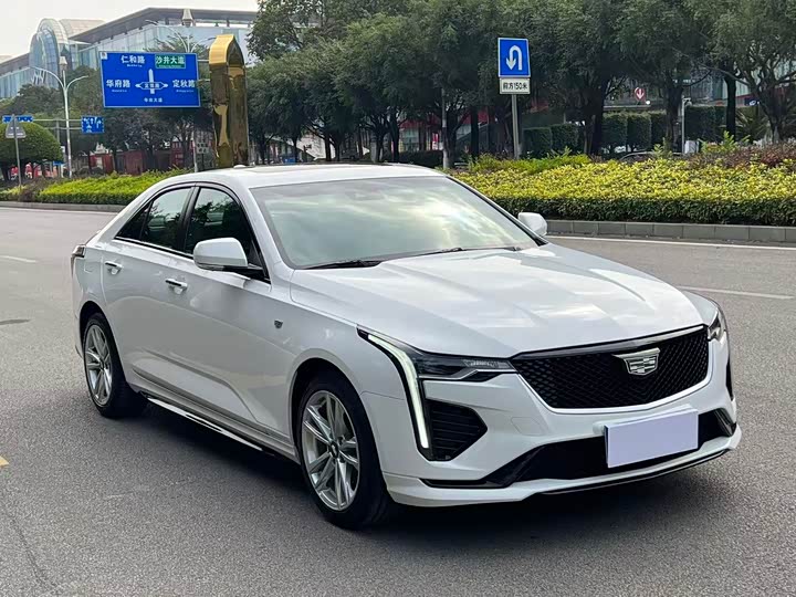 Фото 2 - Cadillac CT4