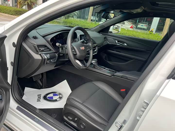 Фото 7 - Cadillac CT4