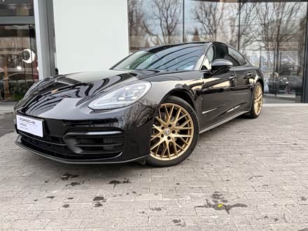 Фото 1 - Porsche Panamera