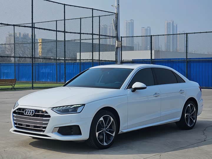 Фото 1 - Audi A4L