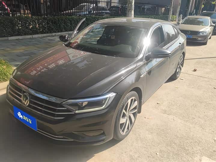 Фото 1 - Volkswagen Sagitar L