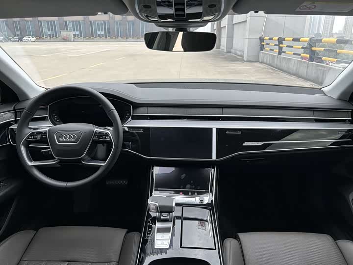 Фото 9 - Audi A8