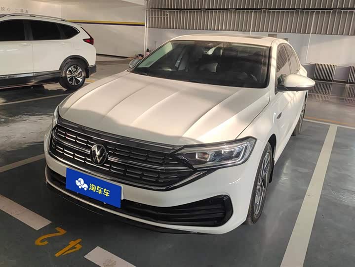 Фото 1 - Volkswagen Sagitar L