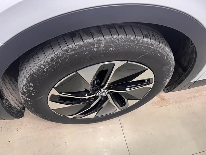 Photo 5 - Volkswagen ID.4 Crozz