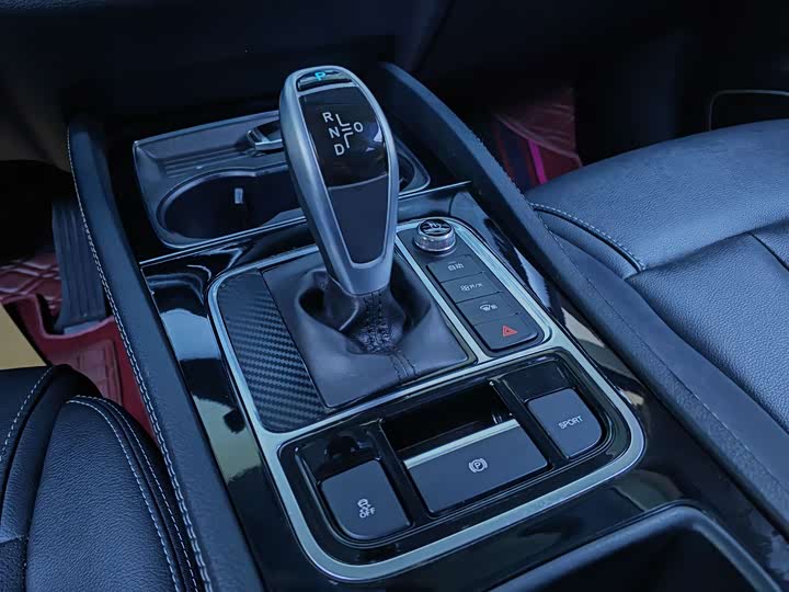 Фото 9 - BYD Song Max