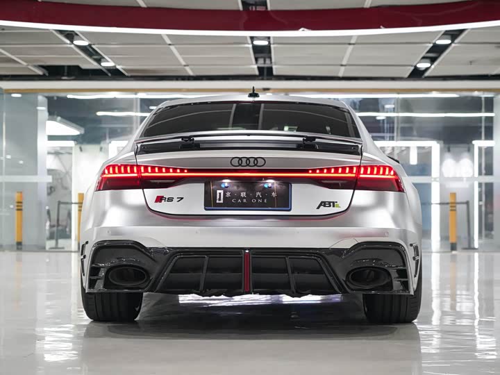 Фото 9 - Audi RS 7