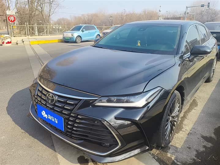 Фото 1 - Toyota Avalon