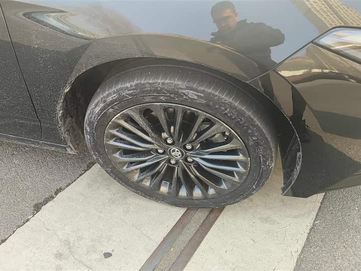 Фото 6 - Toyota Avalon