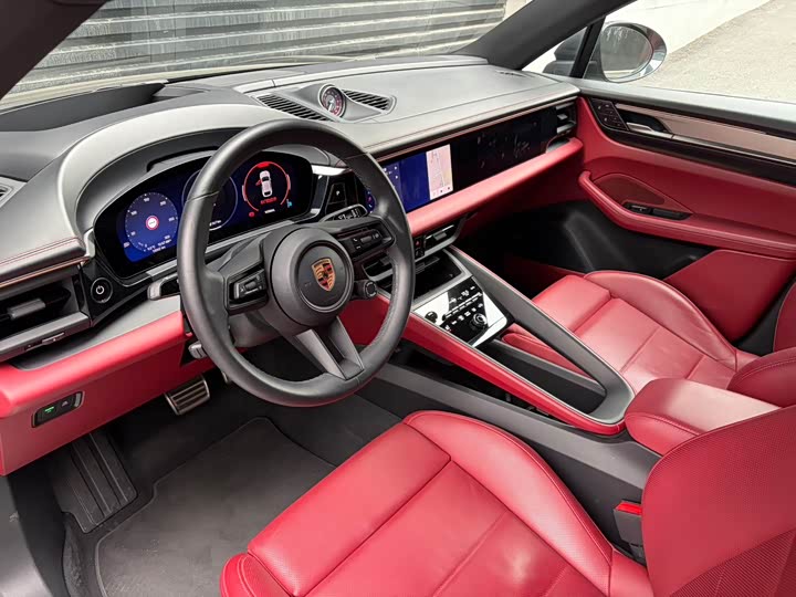 Фото 7 - Porsche Macan EV