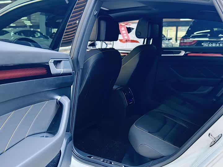 Фото 9 - Volkswagen CC