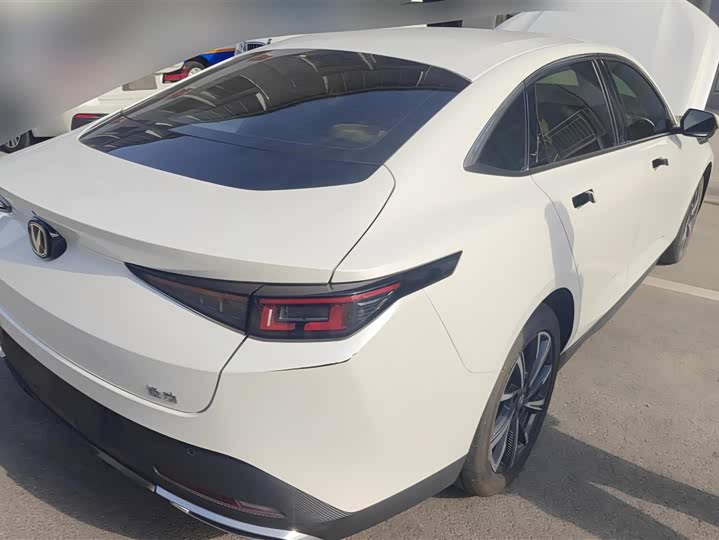 Фото 3 - Changan Eado Plus