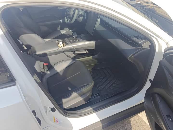 Фото 8 - Changan Eado Plus