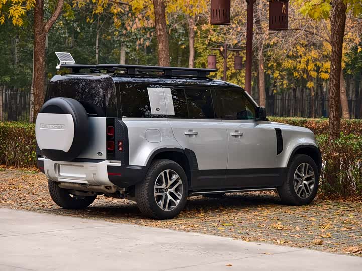 Фото 7 - Land Rover Defender