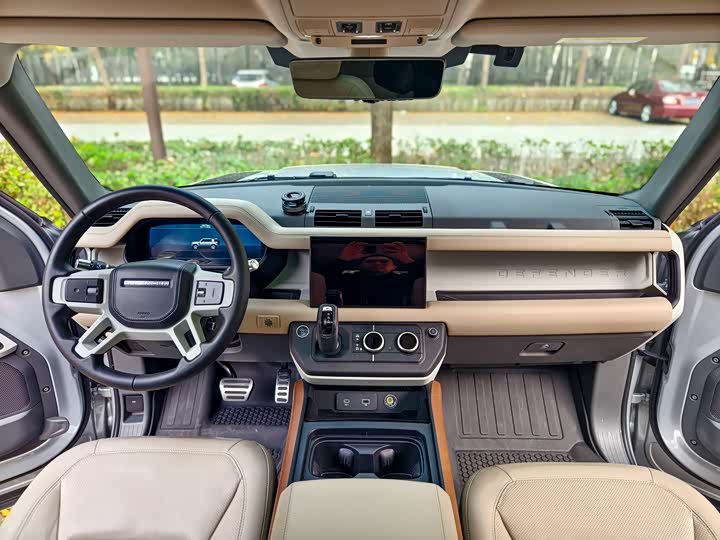 Фото 8 - Land Rover Defender