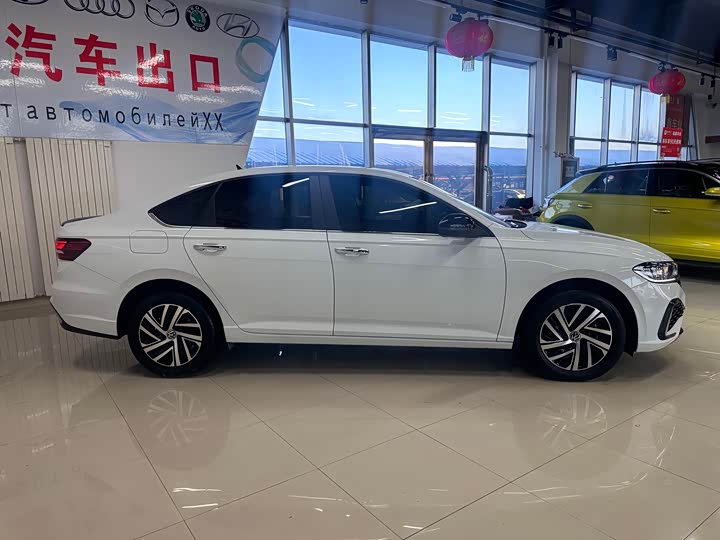 Фото 4 - Volkswagen Lavida