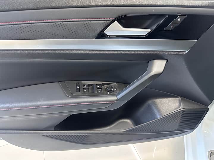 Фото 7 - Volkswagen Lavida