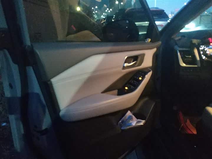 Фото 7 - Nissan X-Trail