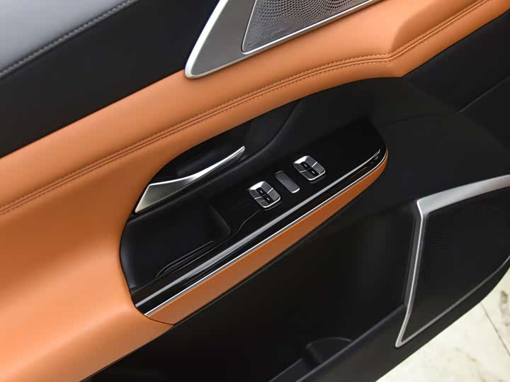 Фото 8 - XPeng G9