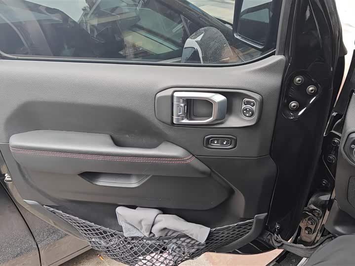 Фото 7 - Jeep Wrangler