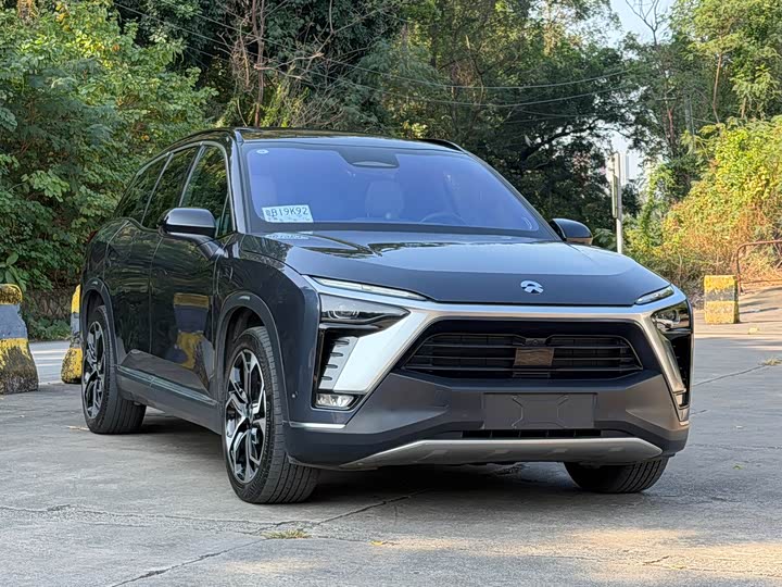 Фото 2 - Nio ES8