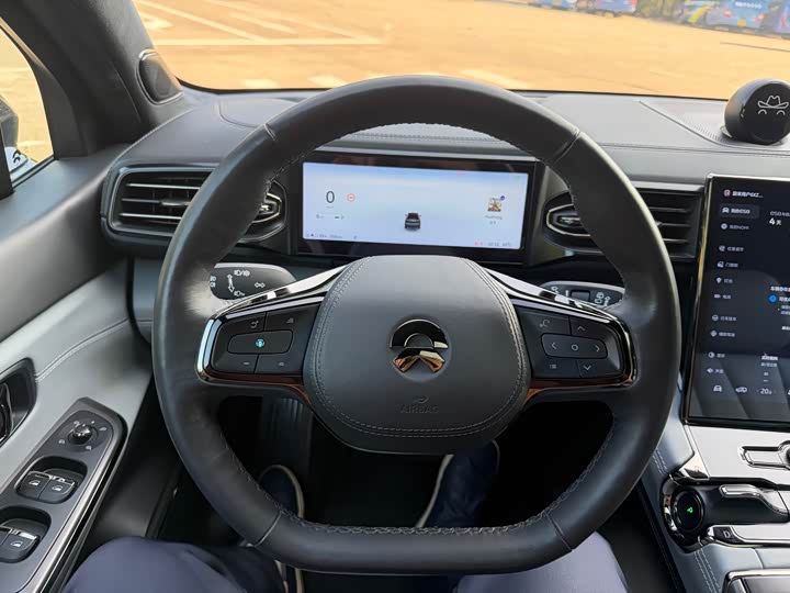 Фото 8 - Nio ES8