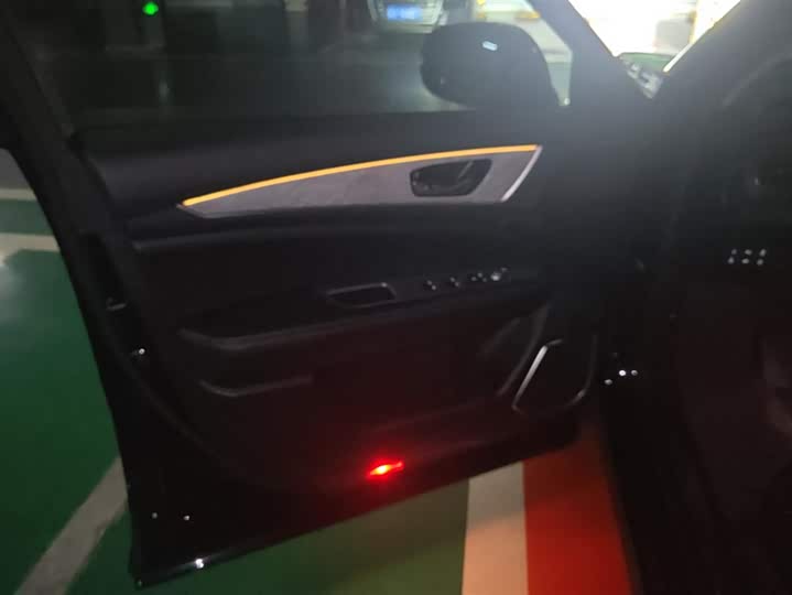 Фото 7 - Honda Avancier