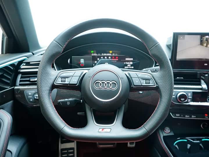 Фото 2 - Audi S4