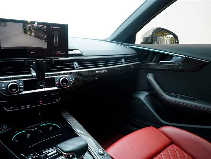 Фото 4 - Audi S4