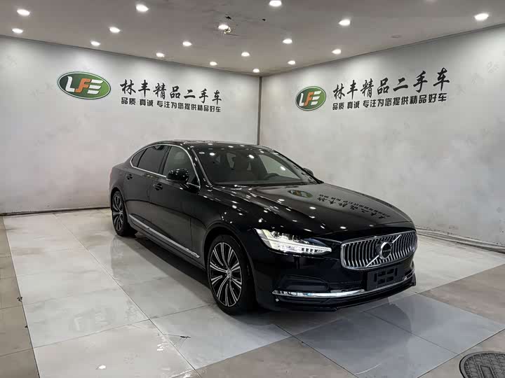 Фото 3 - Volvo S90