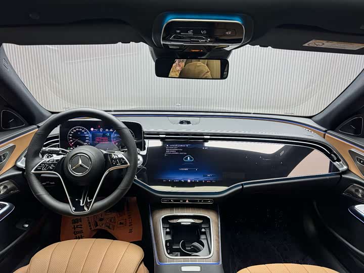 Фото 5 - Mercedes-Benz E-Class